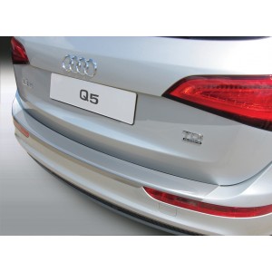 Plastična zaščita odbijača za Audi Q5 